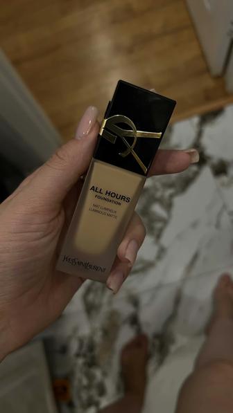 Продам тональный крем yves saint laurent