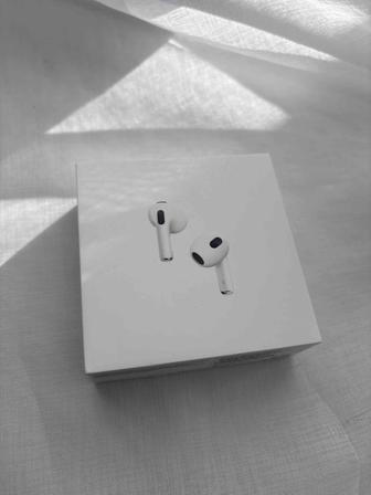 Продаю AirPods 3