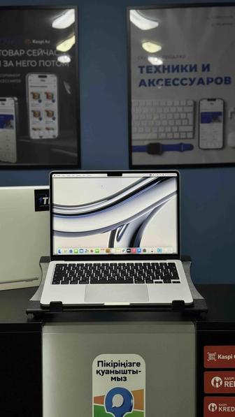 MacBook Air 13 M2 2022