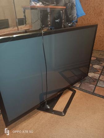 Плазма LG 127см