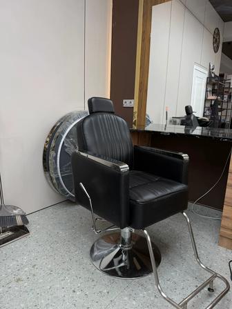 Продам два новых кресла для салона и барбершопа