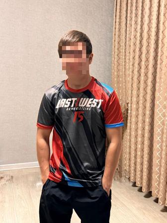 Қол күрес футболкалар East vs West