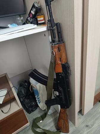 Продам страйкбольный автомат АК
