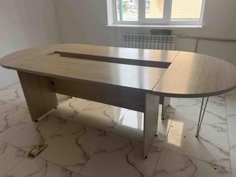 Срочно продается стол