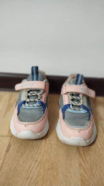 Детские кроссовки. Б/у