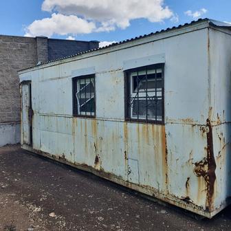 Продаю вагончик строительный 3 на 7 м бу в Караганде или здам в аренду.