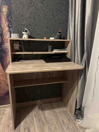 Продам письменный стол