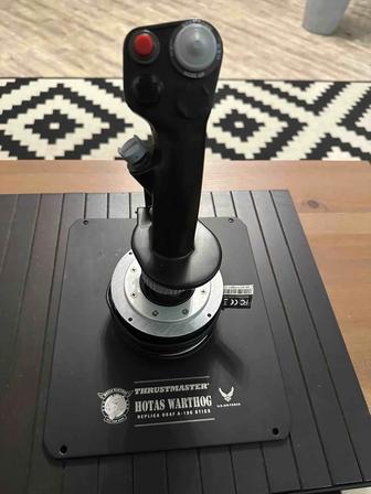 HOTAS Thrustmaster Warthog