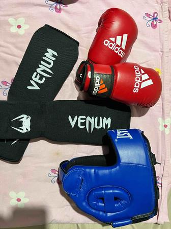 Перчатки для бокса