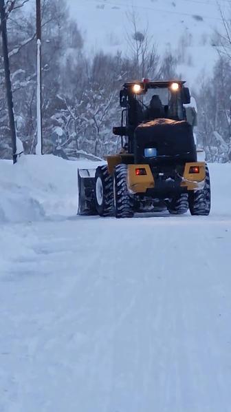 Уборка снега в городе Усть каменогорск