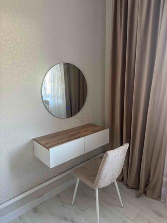 Продам туалетный столик!!