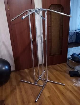 Продам вешалку (гондола) для бутика