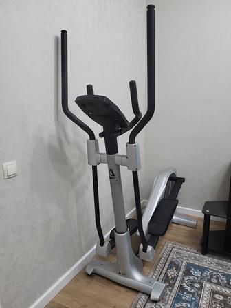 Продам срочно тренажер эллиптический не дорого! Не пользовались!