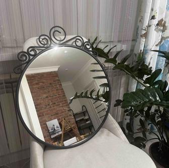 Продам настенное зеркало новое