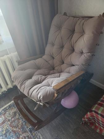 Продам кресло-качалку