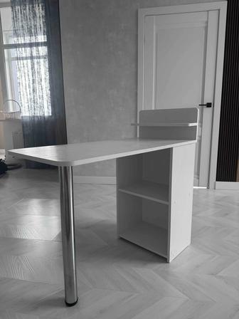 Продам маникюрный стол