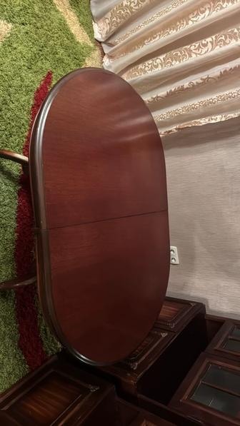 Стол обеденный