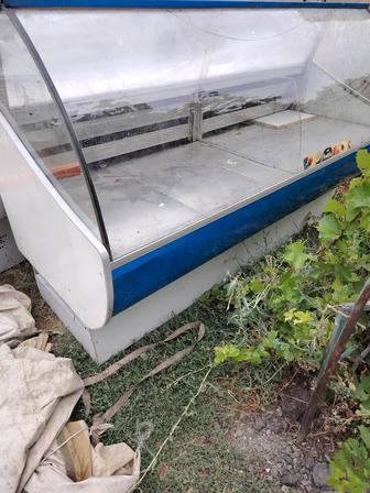 Продам холодильную ветрину, в хорошем состоянии