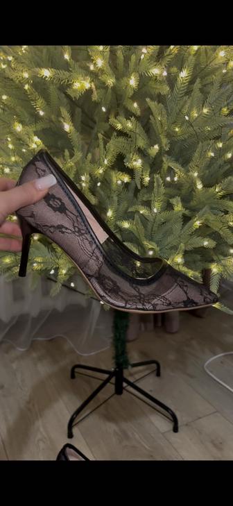 Продам новые туфли