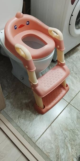 Продам детский стульчик для унитаза