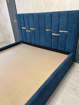 Двуспальная новая кровать 180/200