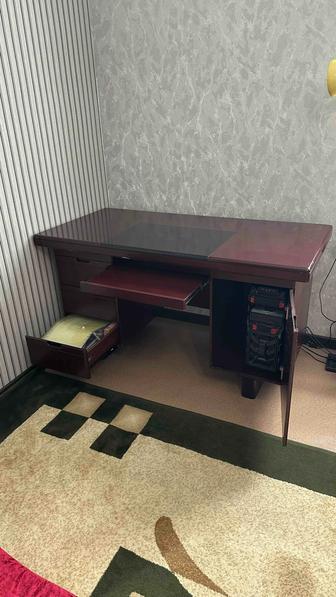 СРОЧНО продам стол
