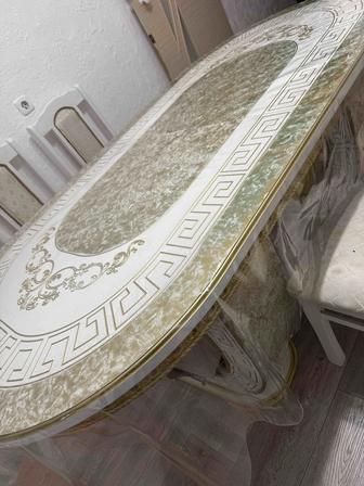 Продам стол и 8 стульев