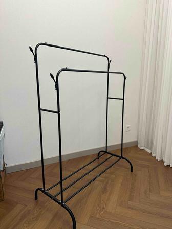 Продам напольные вешалки для вещей