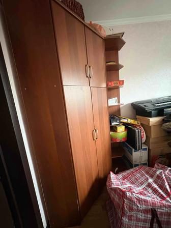 Угловой шкаф