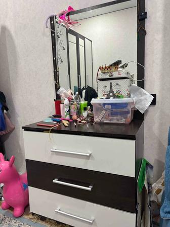 Камод сабак окитын үстел сатылады