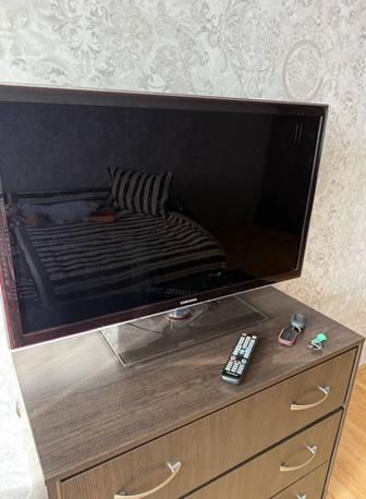 LED телевизор Samsung 106 см
