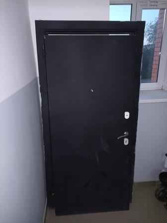 Продам дверь входная. В хорошем состоянии. Район циолковского.