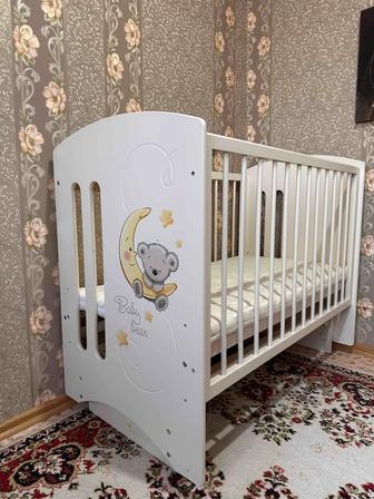 Детская кроватка