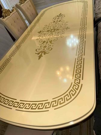 Стол для гостиной