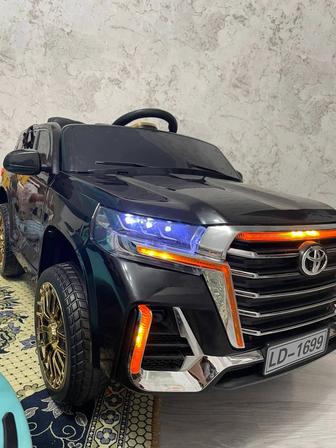 Машина детская