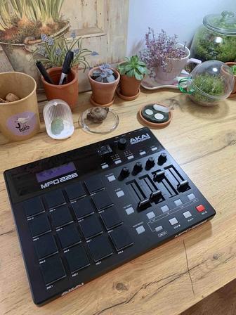 Akai Professional MPD226 Midi подушечка контроллер с 16 мундштук подушечек