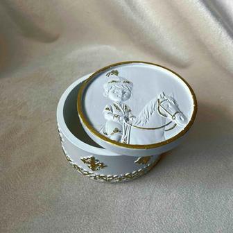 Гипсовый декор бонбоньерки тойбастар