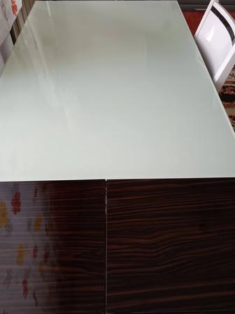 Столы и стулья