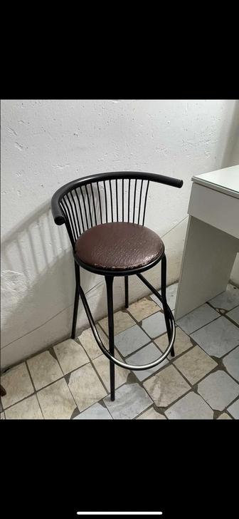 Продается барный стул