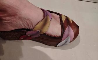 Продам сабо.