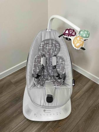 Продается электрокачель-шезлонг 4Moms MamaRoo5