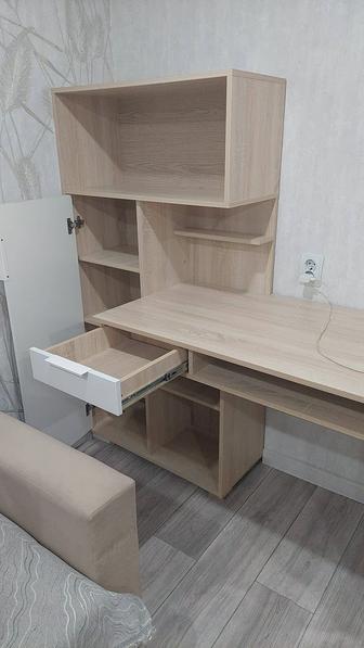 Продам стол- парта