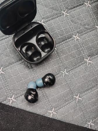 Безаравадной наушник самсунг