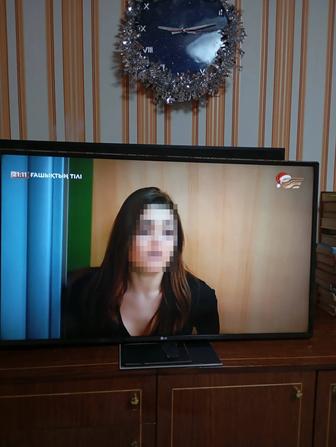 Продам телевизор смарт LG 109см в идеальном состоянии 2018 года