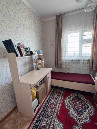 Продается диван и стол