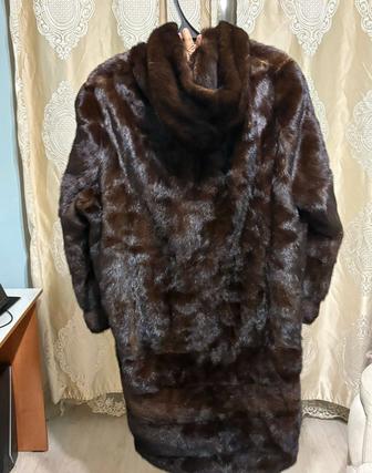 Продам норковую шубу