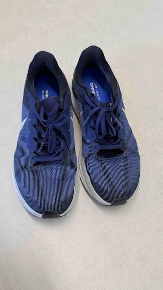 Кроссовки Nike оригинал размер 41