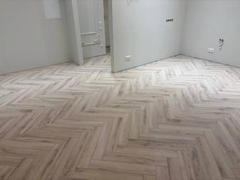 Укладка ламината и кварцвинила