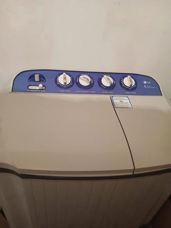 Продам стиральную машину полуавтомат lg