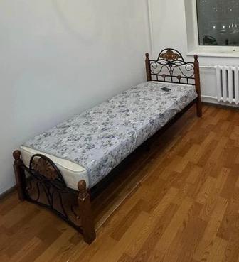 Кровать